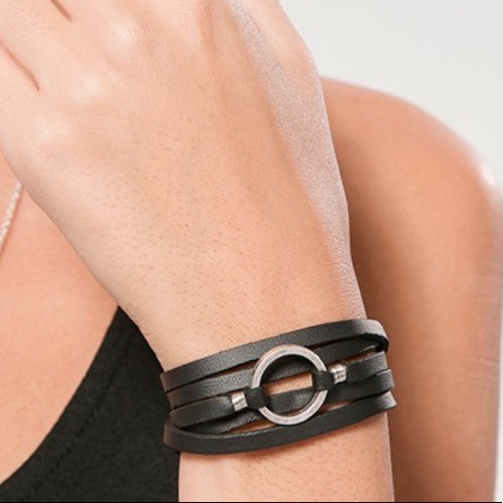 ⭐️NEW Black Leather Wrap Bracelet⭐️